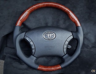 Перетяжка руля Toyota Land Cruiser натуральной кожей наппа, шов косичка